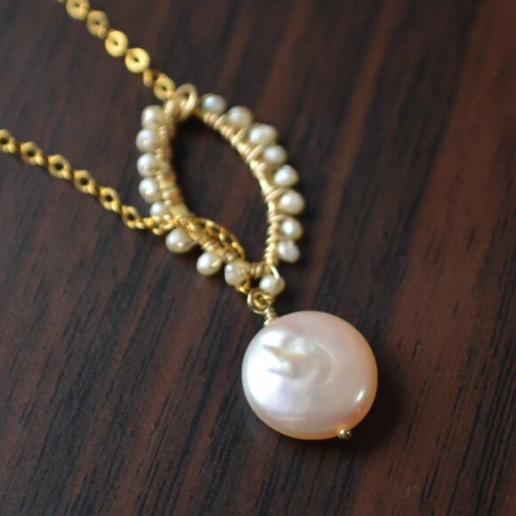 Pink Coin Pearl Lariat Necklace - Hand Made in Canada - Picture 3 of 10